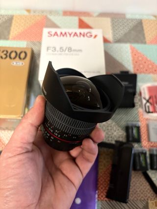 Nikon D5300 + Samyang 8mm f/3.5+ MuchosAccesorios
