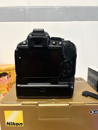 Nikon D5300 + Samyang 8mm f/3.5+ MuchosAccesorios