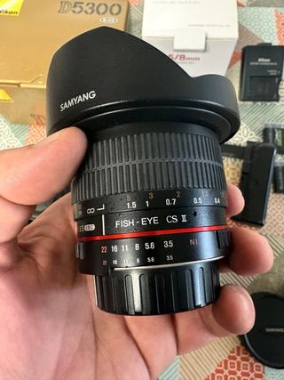 Nikon D5300 + Samyang 8mm f/3.5+ MuchosAccesorios