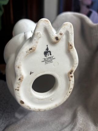 Figuras de porcelana dorada