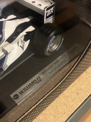 Sellado Hot Wheels 1:18 Williams F1 Schumacher