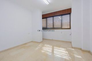Oficina en alquiler en El Pla del Remei en Valencia