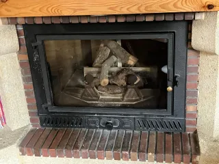 Chimenea de leña completa