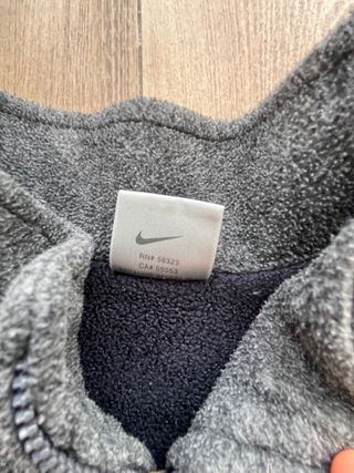 Polar Nike Gris
