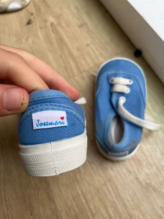 Zapatos de bebé azules
