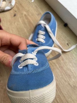 Zapatos de bebé azules