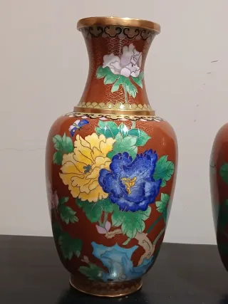 Coppia di vasi cinesi in cloisonné del XIX secolo