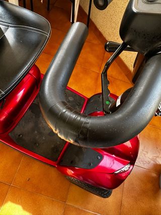 Scooter eléctrica Leo roja + inflador