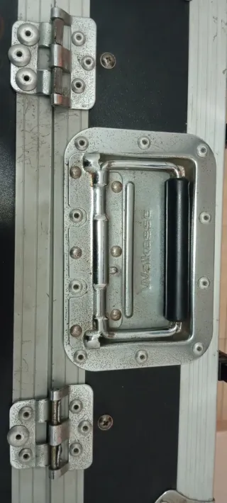 Maleta profesional DJ flight case