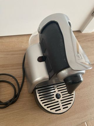 Cafetera Nespresso DeLonghi