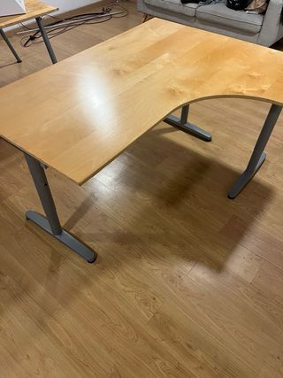 Mesa de oficina madera y metal