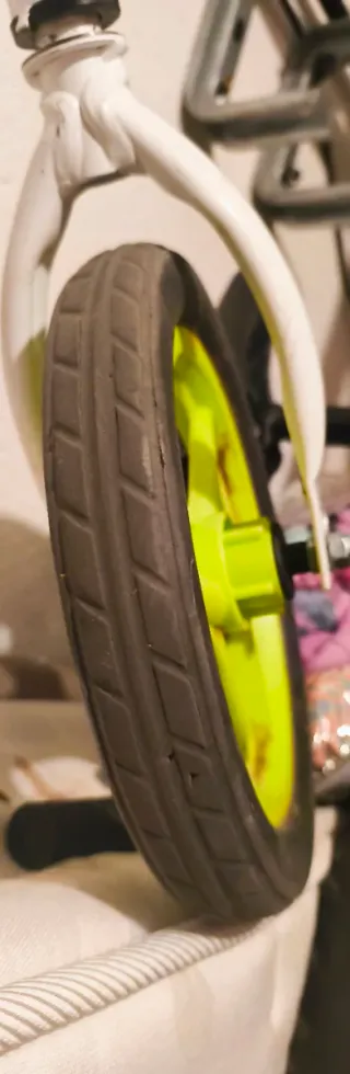 Bicicleta de equilibrio infantil