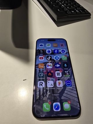 iPhone 16 Pro Max Plateado