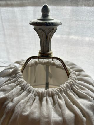 2 Lámparas Beige y dorado de ceramica/escayola.