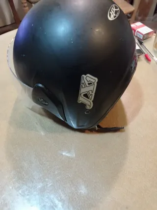 Casco Moto Negro con Visera