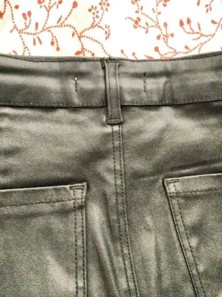 Minifalda efecto encerado