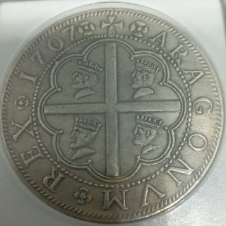 (N°35) ESPAÑA EXPOSITOR CON 2 MONEDAS DE COLECCIÓN