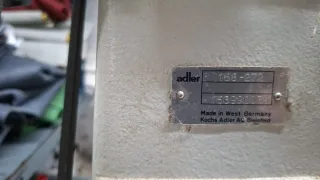 Máquina de coser Adler 205/370
