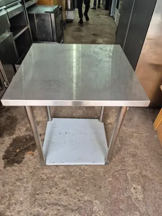 Mesa de acero inoxidable