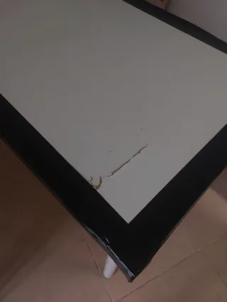 Mesa pequeña de cocina blanca