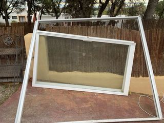 Marco y puertas correderas 2.24x2.26m