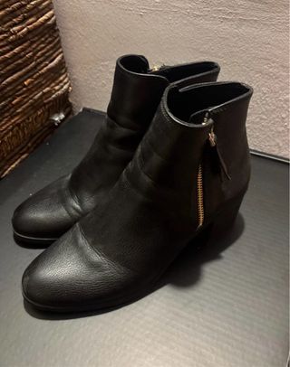 Botines piel negros cremallera dorada