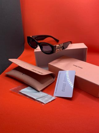 Occhiali da sole Miu Miu Made in Italy