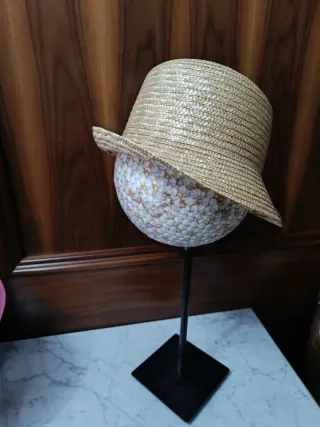 Sombrero de paja de copa alta