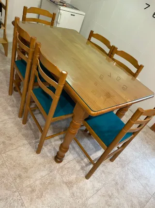 Mesa con 6 sillas