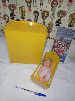 Barriguitas vintage con armario y cuna