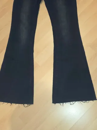 Pantalón vaquero flare