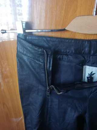 Pantaloni in pelle - One TeaSpoon