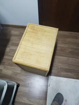 Mesita 3 cajones mimbre y bambú