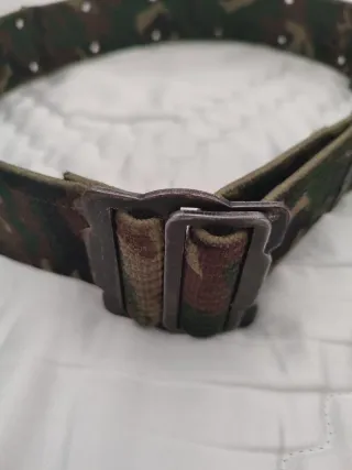 Ceñidor boscoso militar