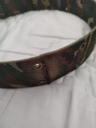 Ceñidor boscoso militar