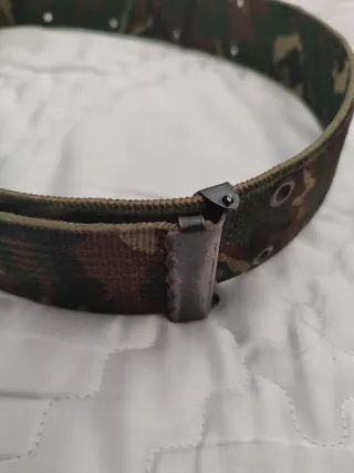 Ceñidor boscoso militar