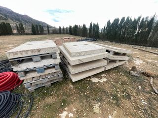 Placas hormigón prefabricadas con 2 agujeros