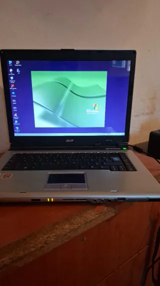 Portátil Acer Plata y Negro