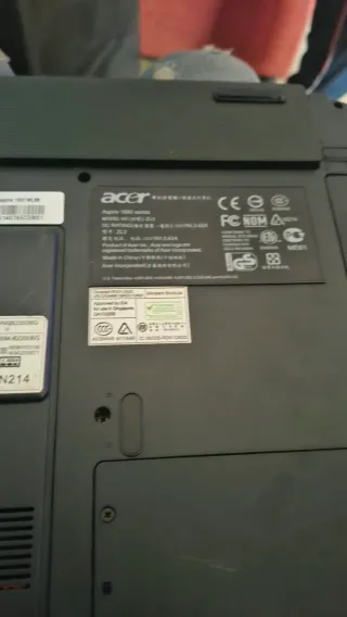 Portátil Acer Plata y Negro