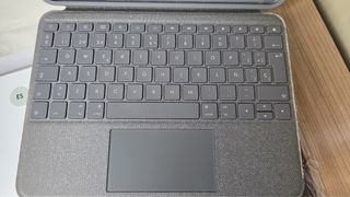 Funda Teclado Logitech Folio Touch iPad Pro 11