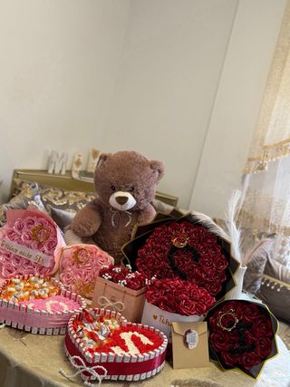 Regalo ideal: Oso de peluche y flores