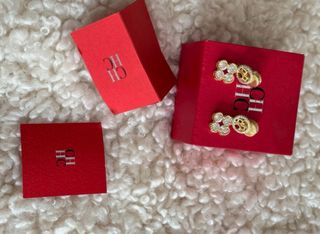 Pendientes CH Flor Circonitas Oro