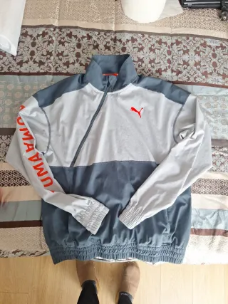 Chaqueta Puma gris y roja