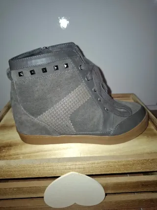 Botines grises Bershka