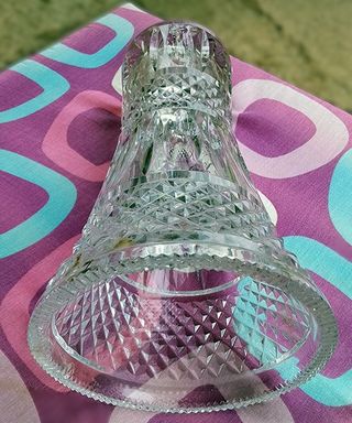 Jarrón alto de cristal tallado