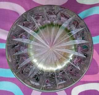 Jarrón alto de cristal tallado