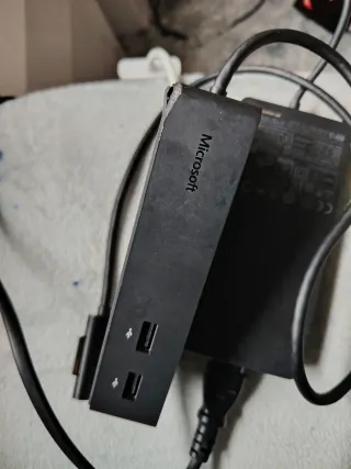 Base de conexión Microsoft Surface