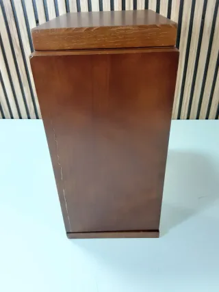 Joyero de madera con espejo y cajones