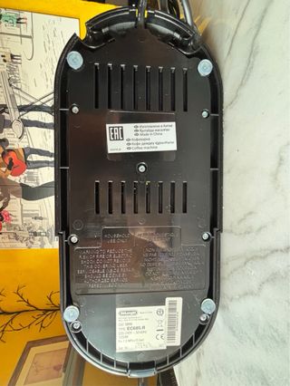 Cafetera Espresso De’Longhi Dedica Style Roja