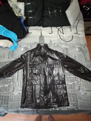 Chaqueta Guess Talla XL Marrón